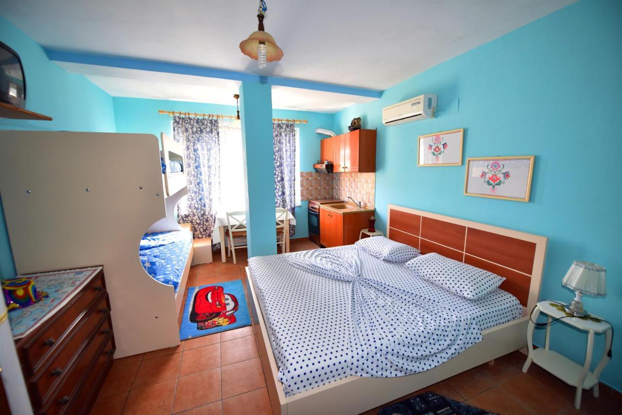 Lovely Apartment W/ Ac + Bath. + Kitchen + Parking And Garden Shkodër Eksteriør bilde
